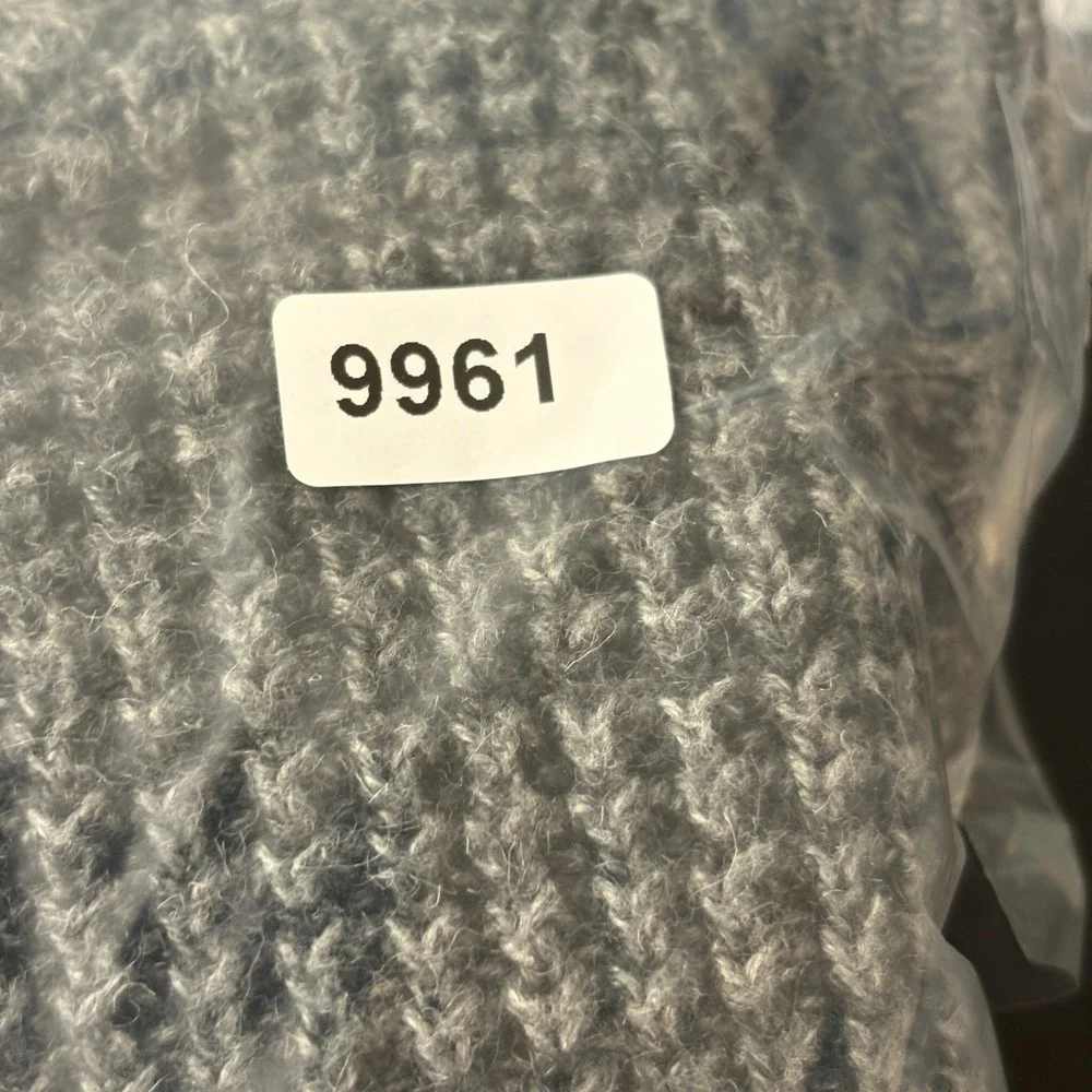 American Eagle Men Sweater Large Grey Striped V-Neck Waffle Knit Vintage 90s Y2K